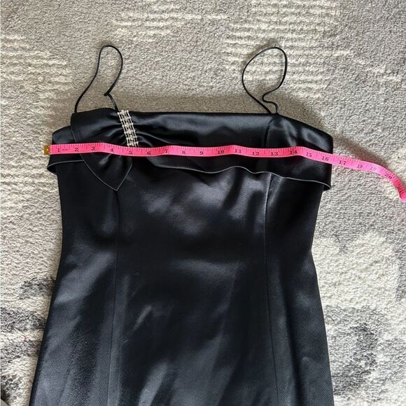 Anne Klein Little Black Dress with spaghetti straps . Feels like silk .Size 4. - Picture 7 of 10
